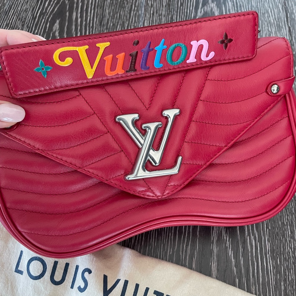 Louis Vuitton New Wave Chain Bag MM Red - Picture 2 of 13